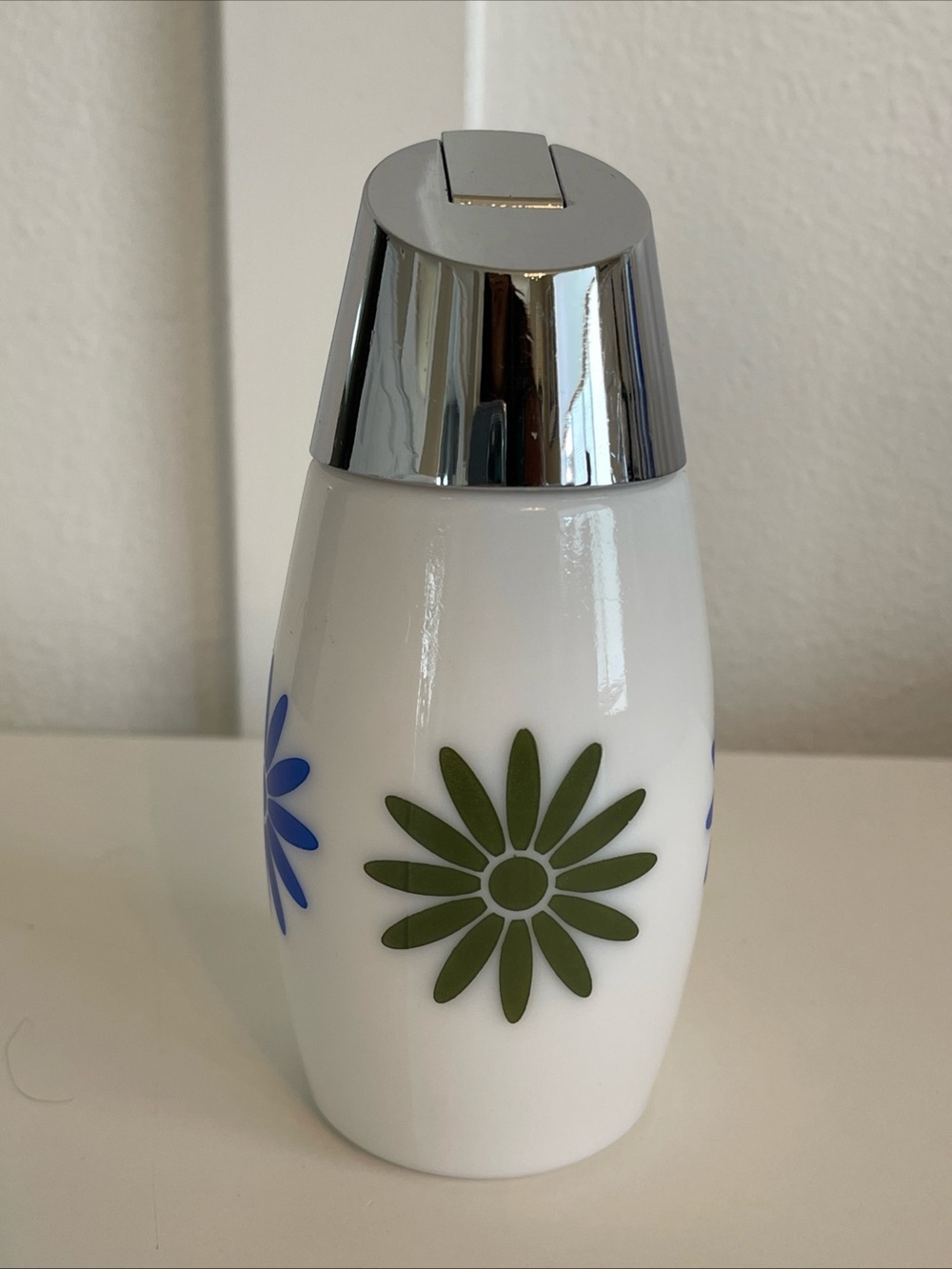 Vintage Westinghouse Gemco Sugar Creamer Dispenser Shaker Green Blue Daisies - Picture 5 of 10
